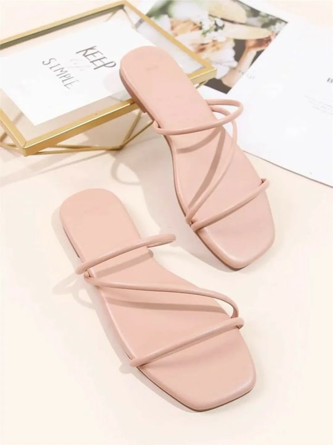 https://s3-tiendako-tst.harima.top/6611ac64640efab30dcf24a9/sandalias rosa_1713905986362.webp